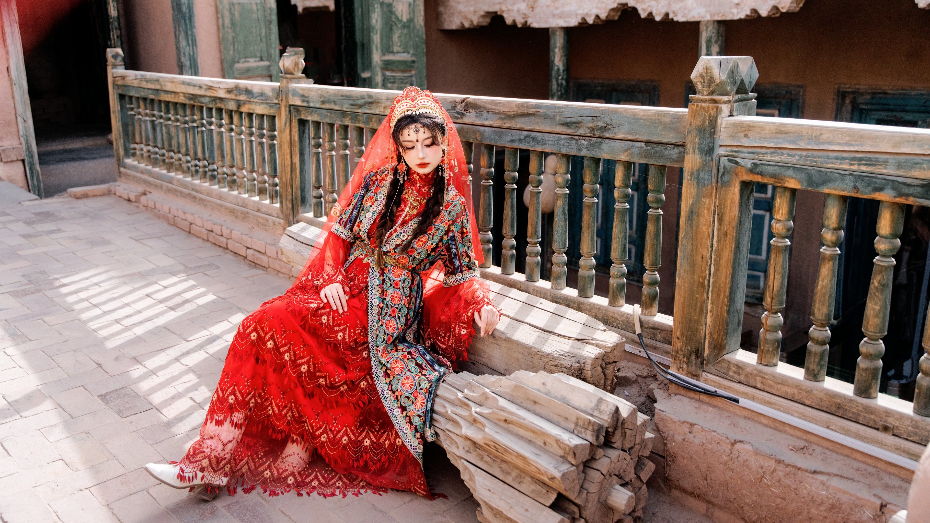 如何在乌鲁木齐高效结识维吾尔族姑娘？3大社交渠道实测解析