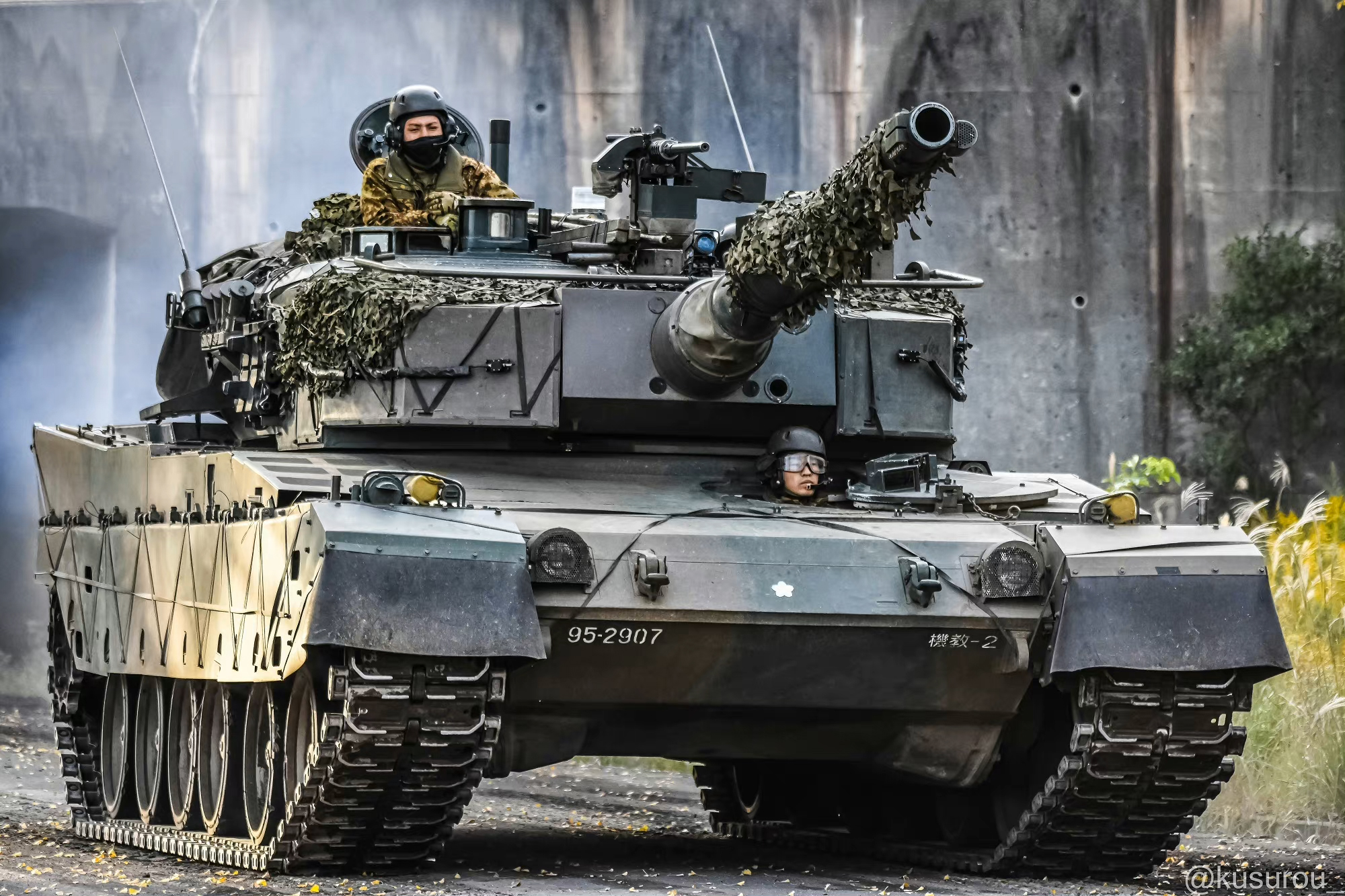 这一届90后是如何活得好好的...