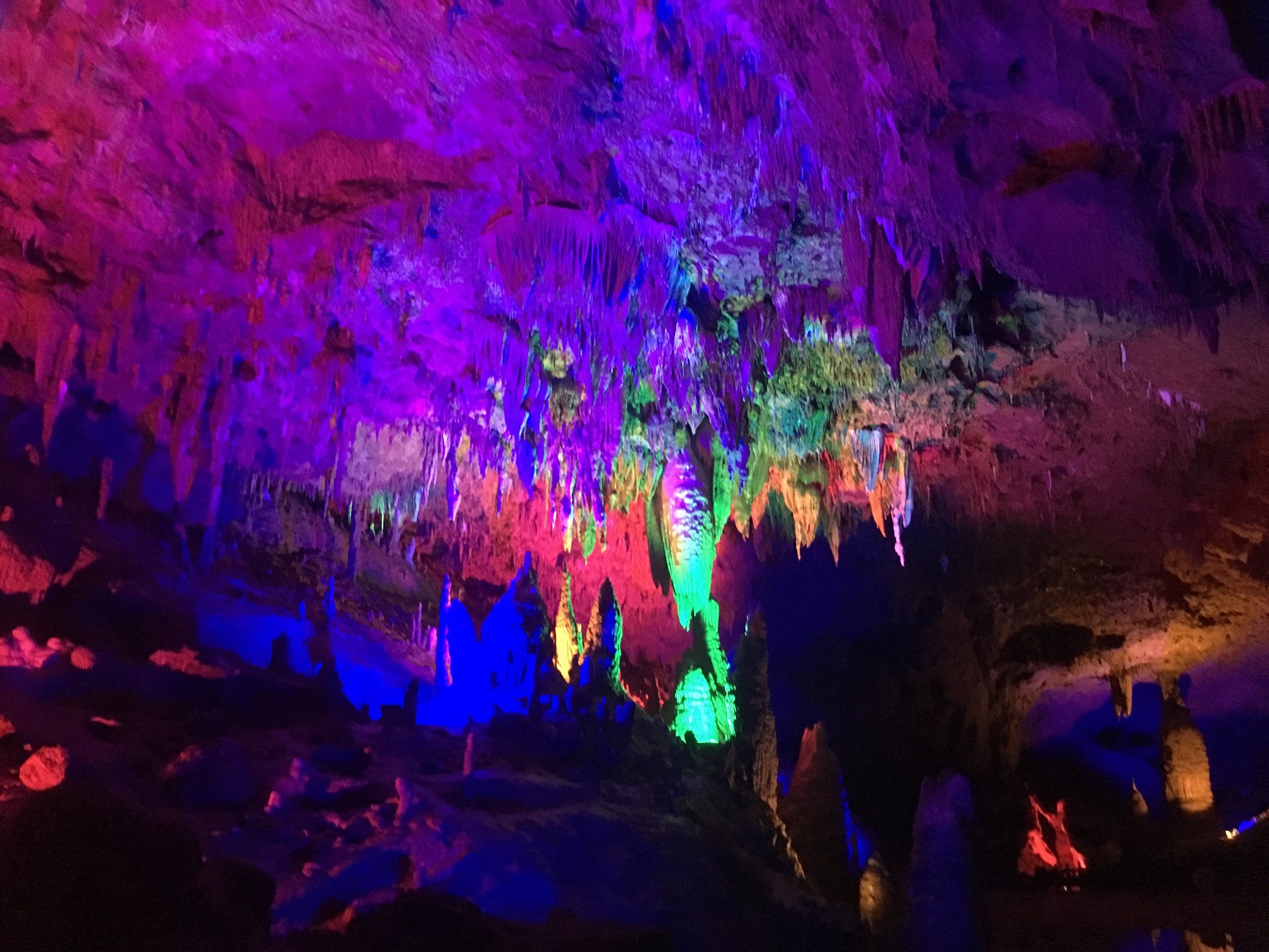 惊现明朝古城墙上的石钟乳？探秘南京古城墙的神奇发现