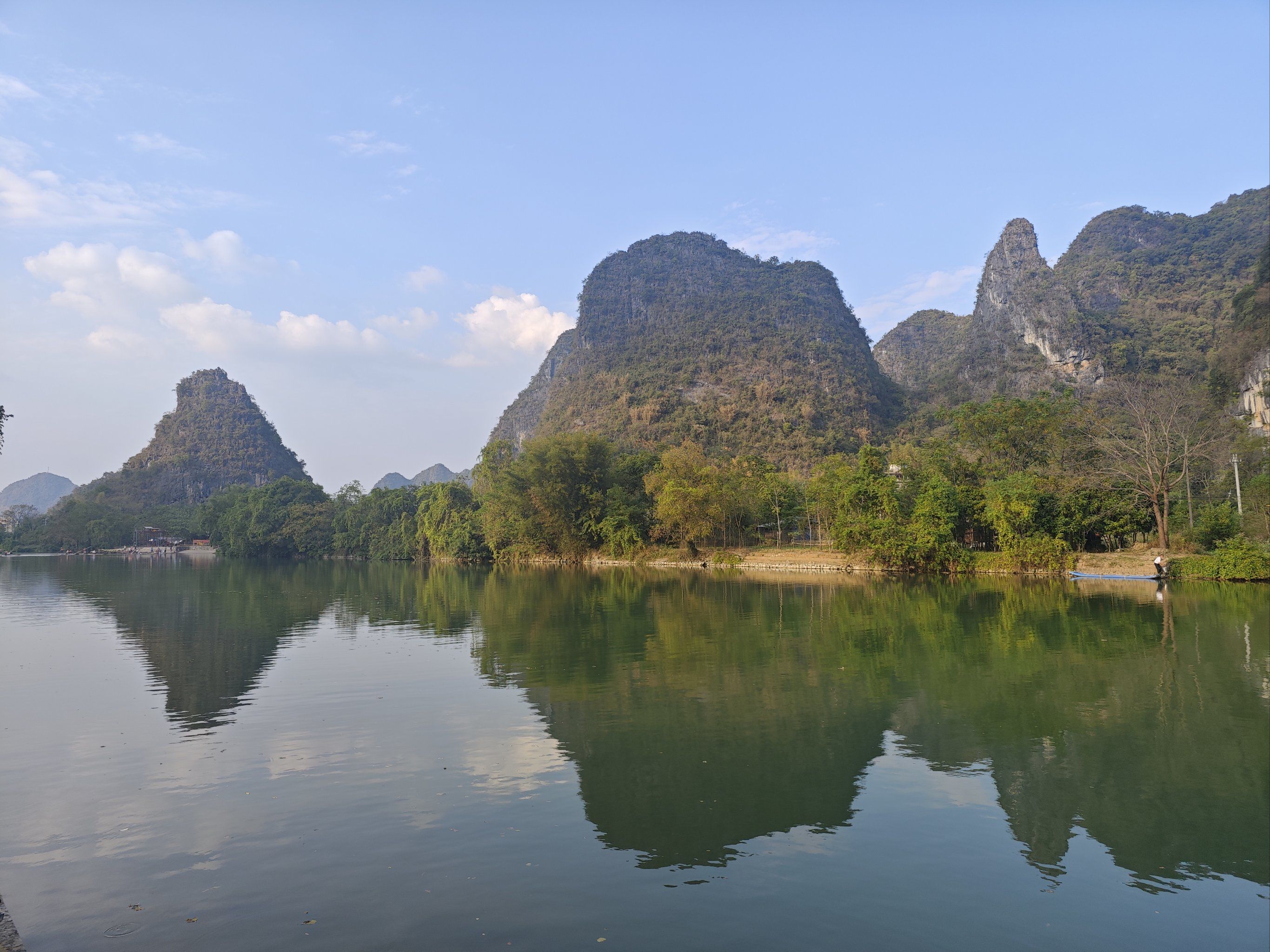 看点新闻：全国凤楼网站哪家是真的啊