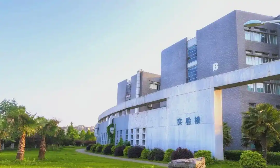 云浮怎么找大学城周围的特殊