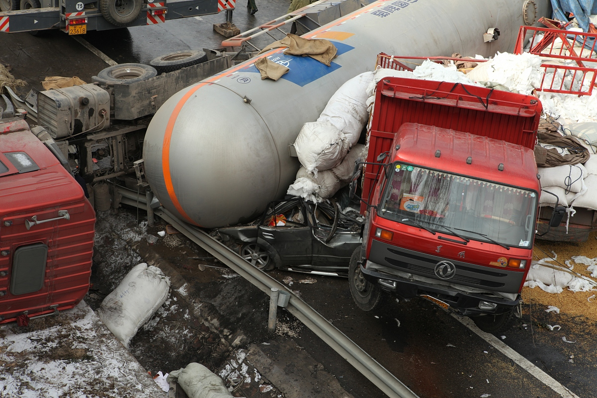 浙江温岭油罐车为什么会爆炸？背后真相到底是什么？