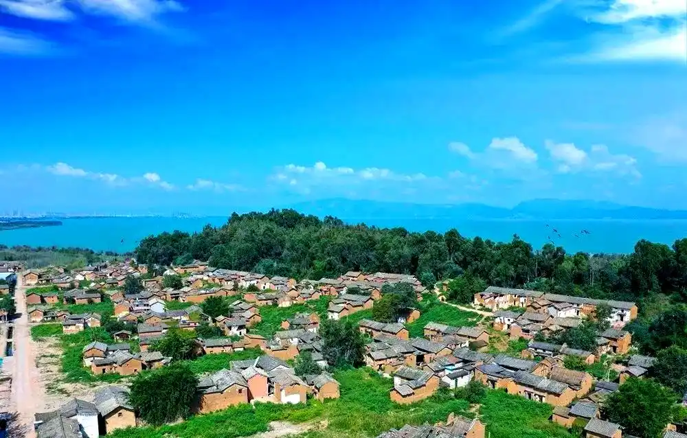 据了解，最新数据显示：呈贡晚上站大街的是什么意思？背后真相与常见误解解析