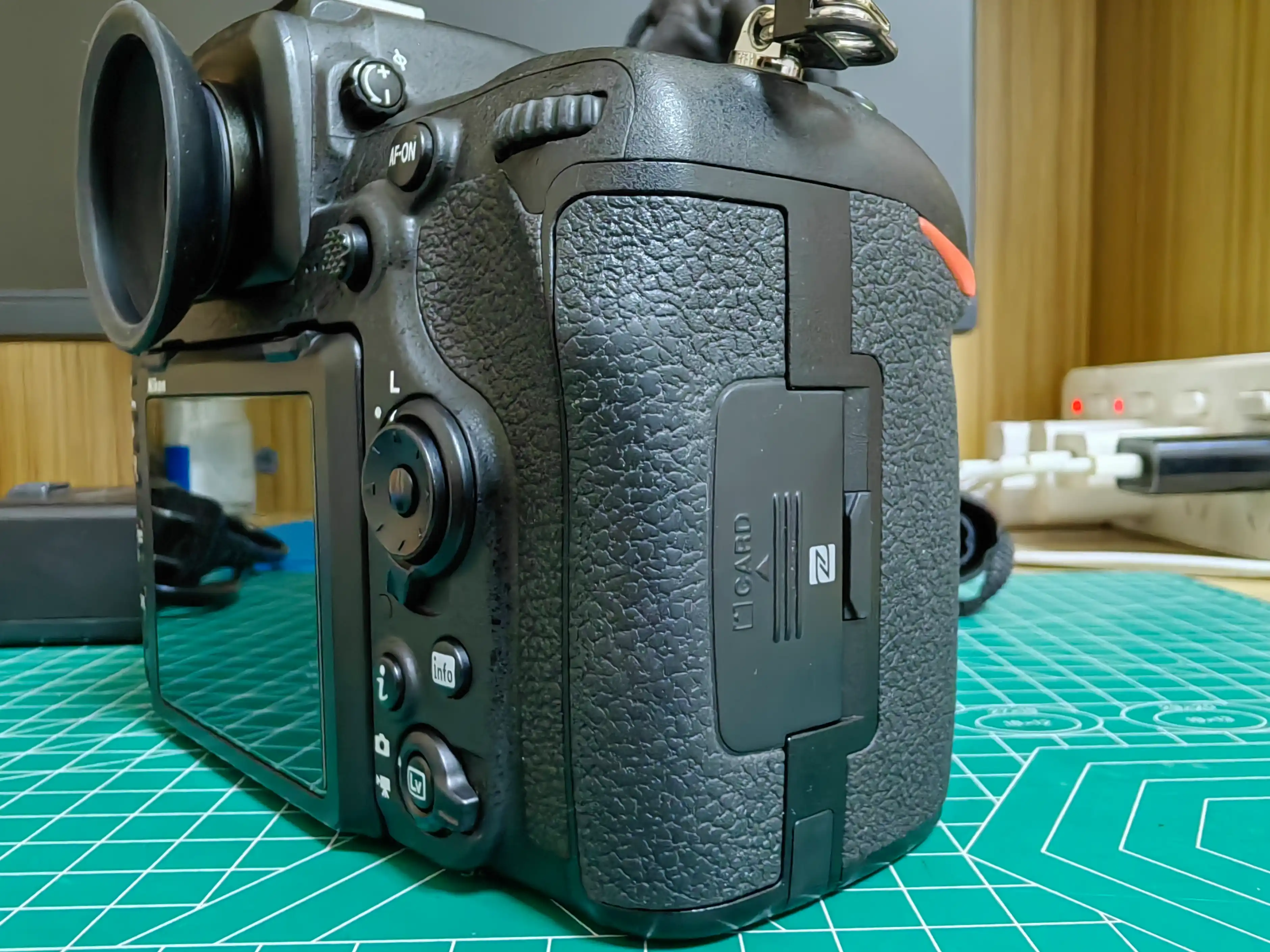 尼康D5000优缺点分析 尼康D5000性价比如何