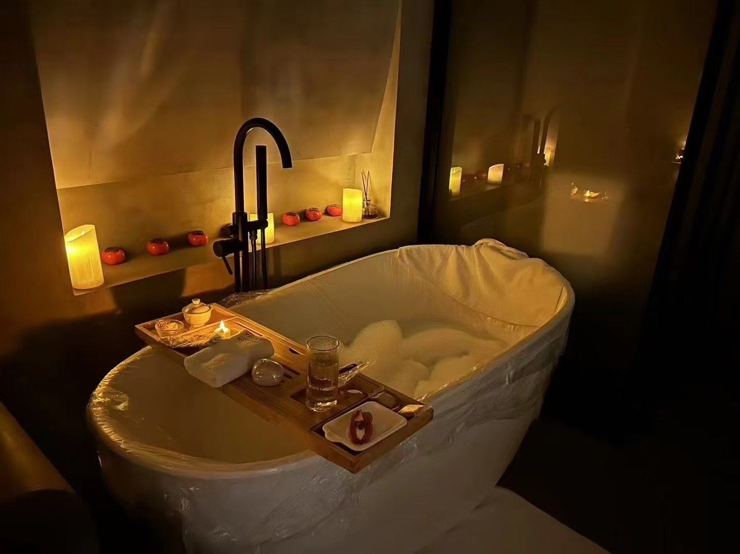 为什么精英女性偏爱精油SPA？揭秘省时30%的定制化疗程