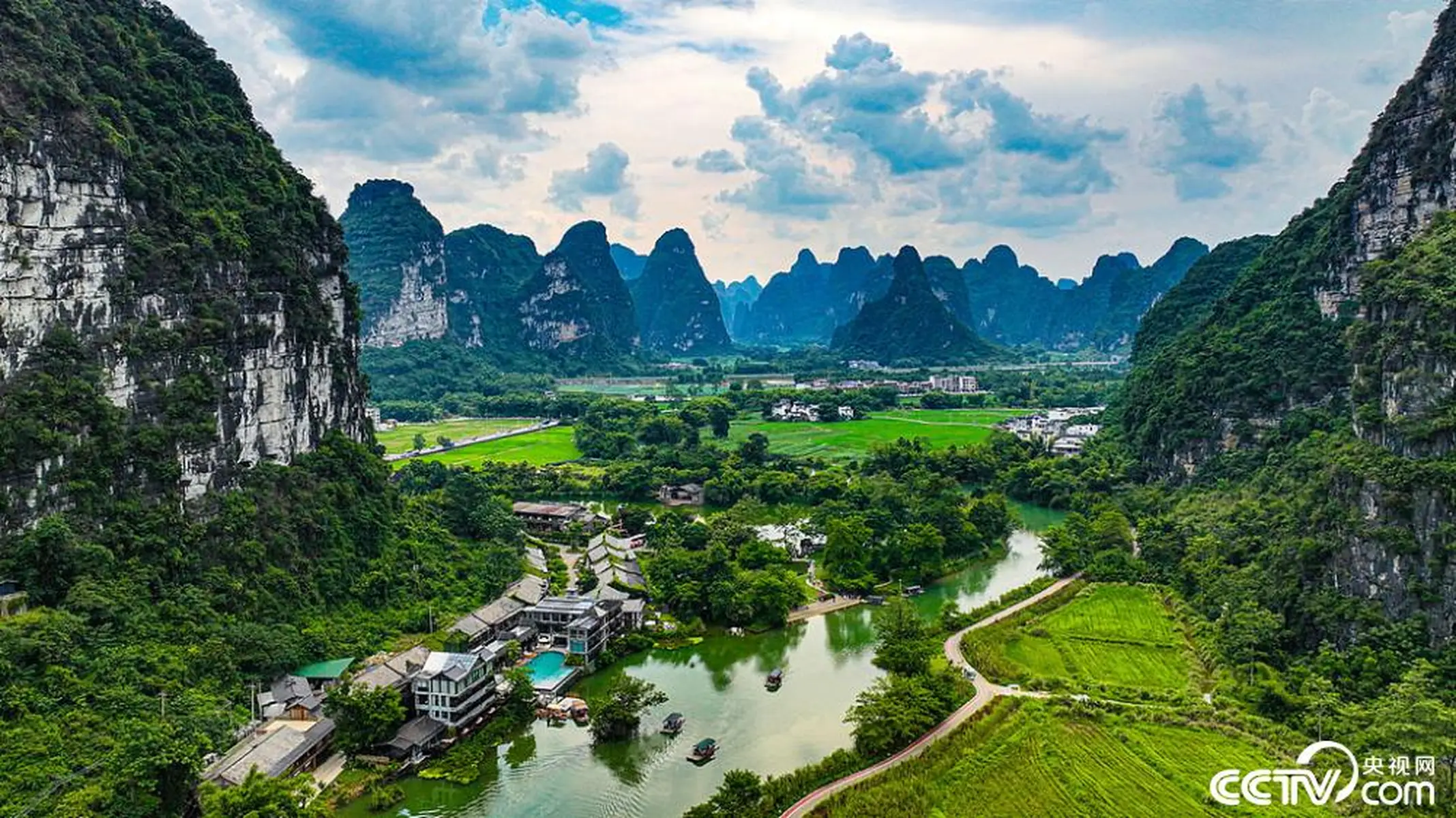 崇左如何找到附近的喝茶群及周边旅游推荐