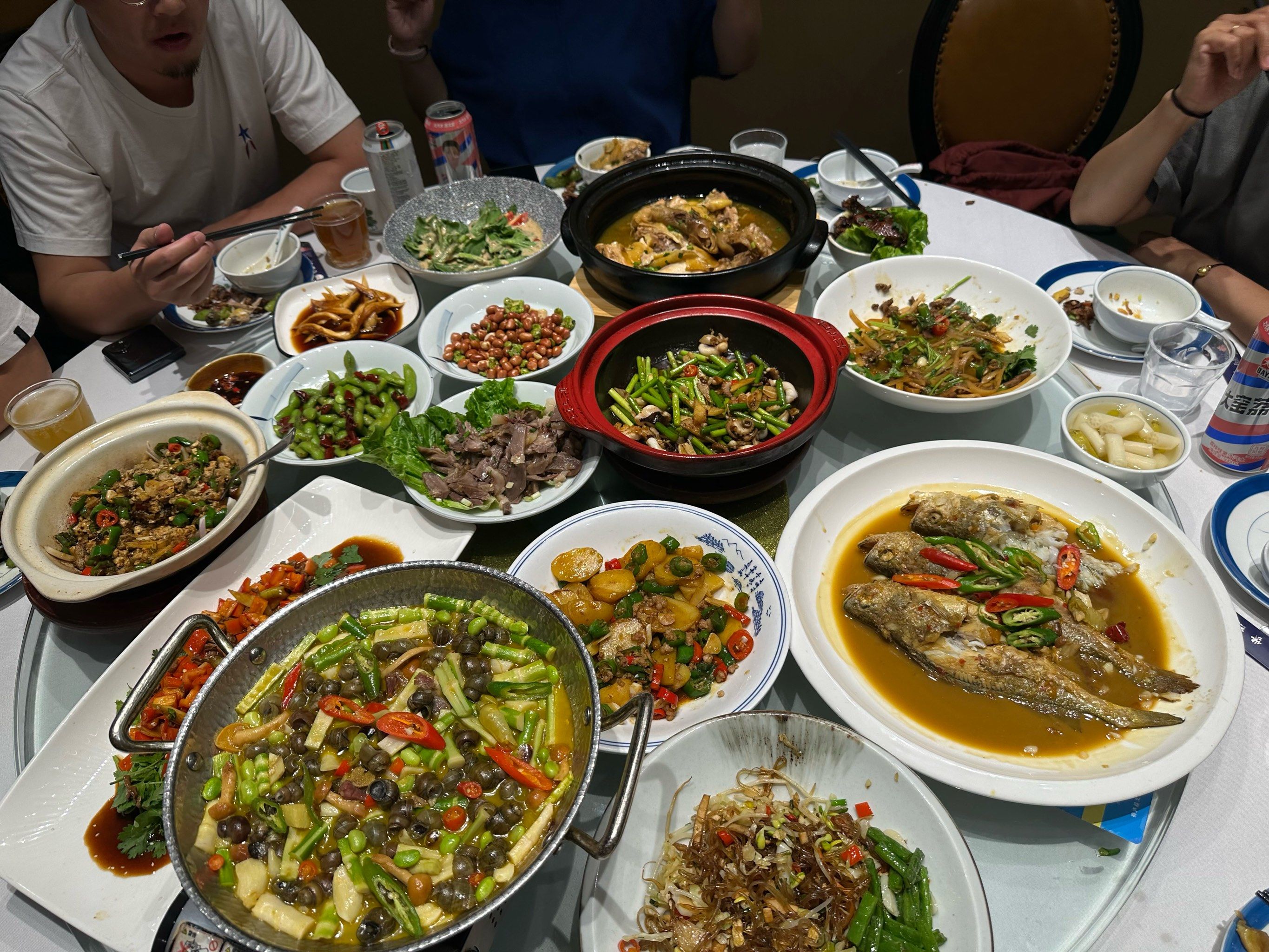 两百块钱能搞定QQ群聚餐吗？