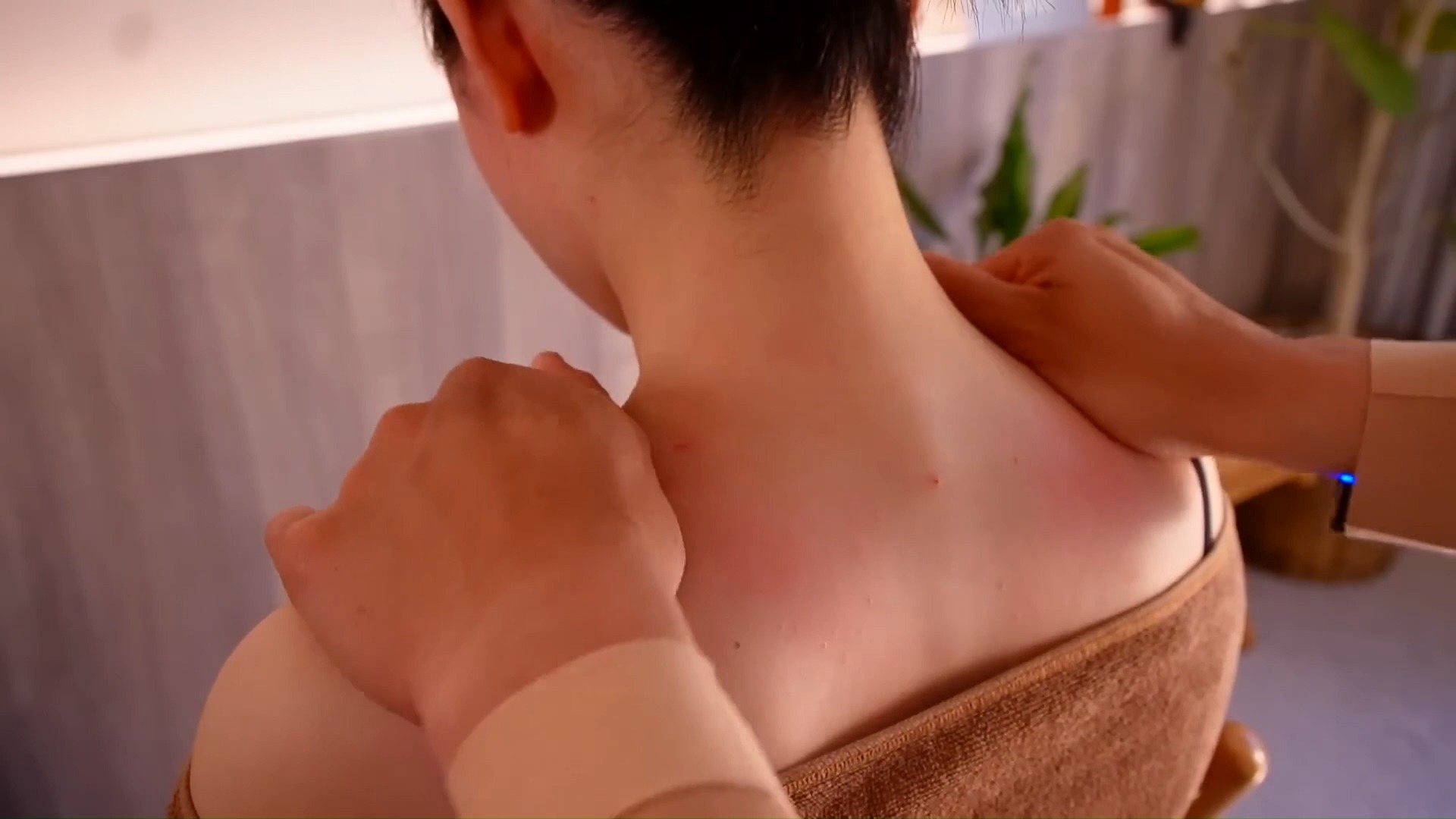 传统理疗如何解决现代人肩颈问题？莞式三十六式经络调理全流程省60%理疗费