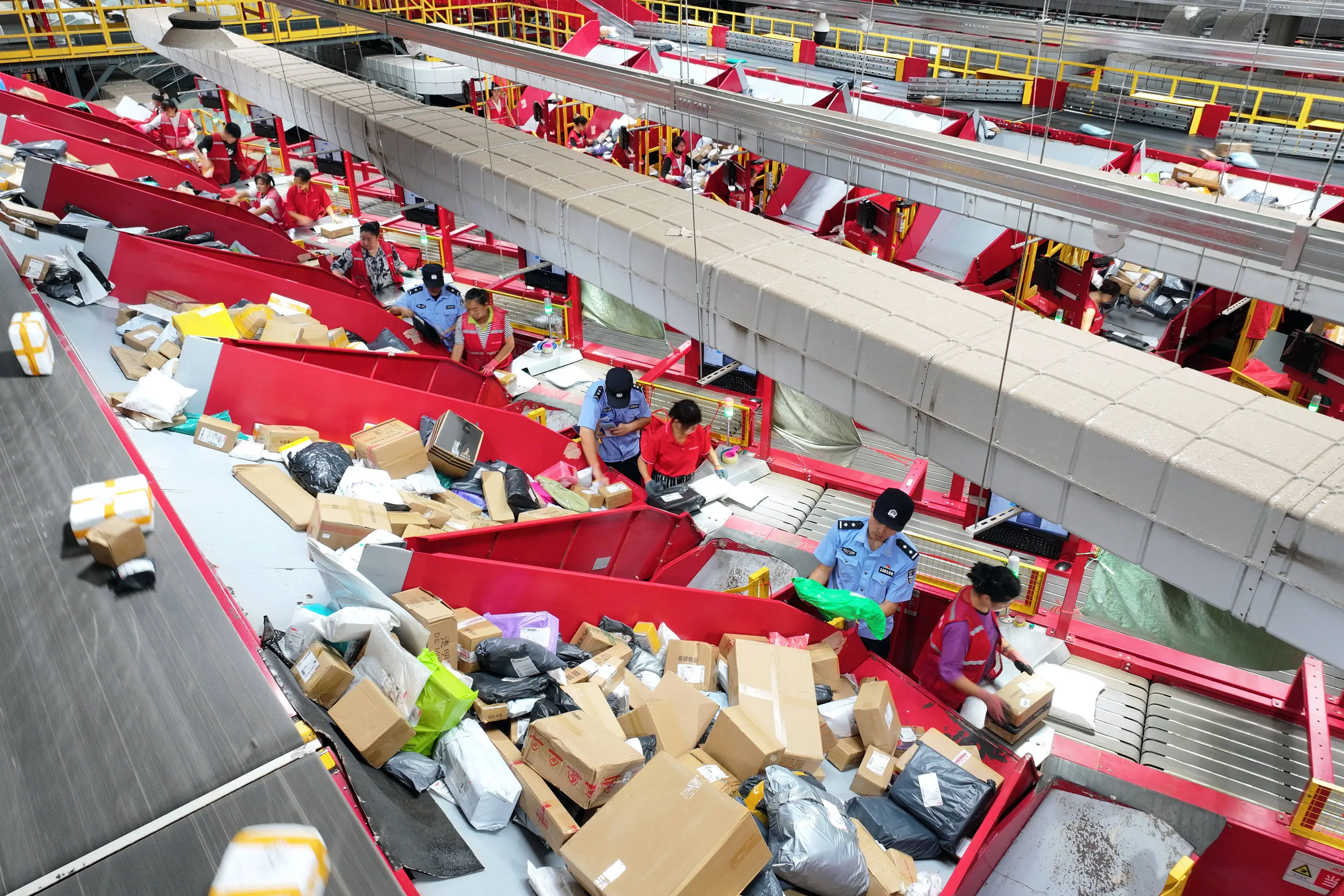 快递到付为何多收30%费用？_揭秘企业级月结省40%成本方案