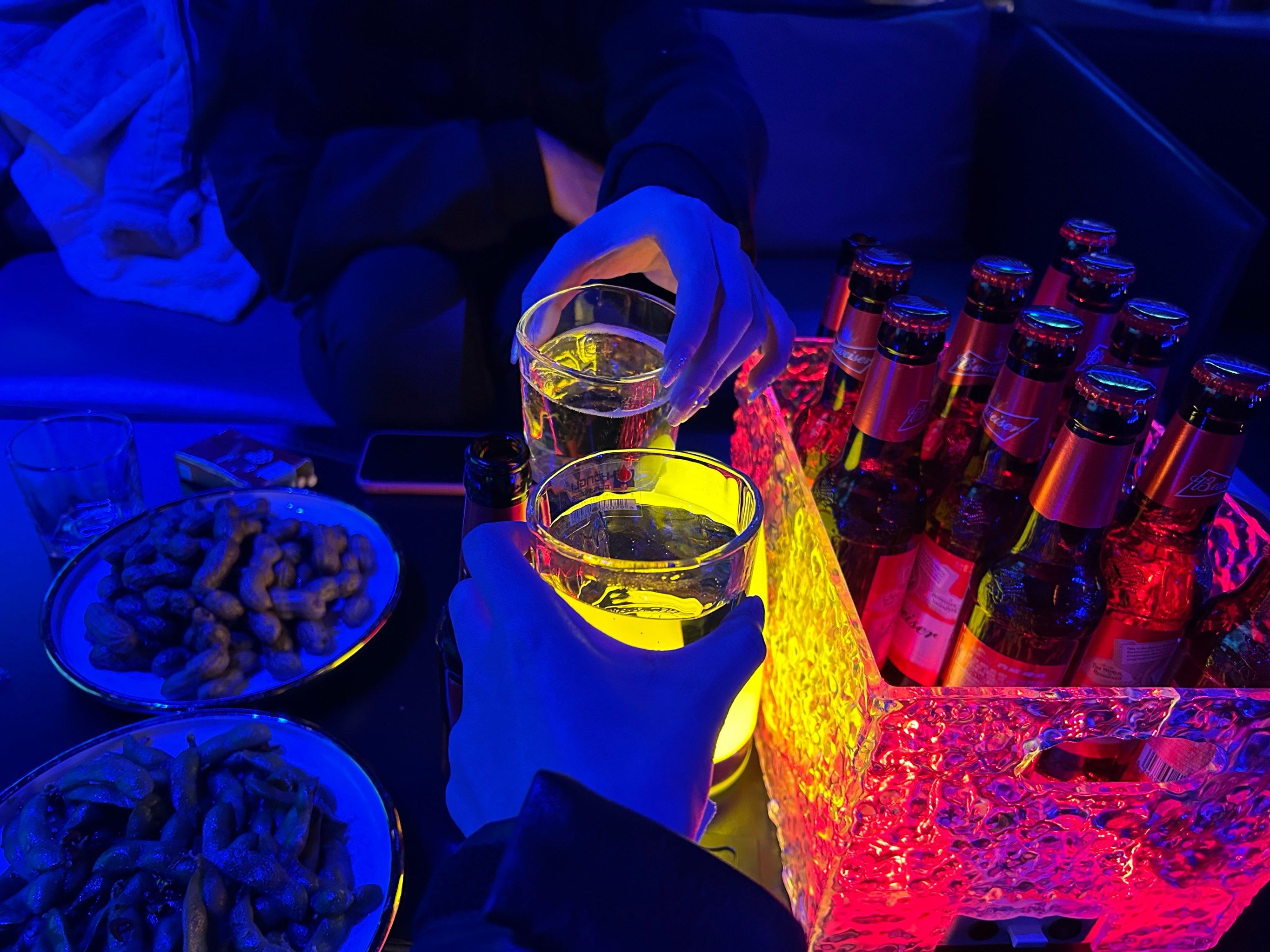 特稿：去酒吧一般能睡到女生吗——「酒吧搭讪女生容易成功吗」的真实答案