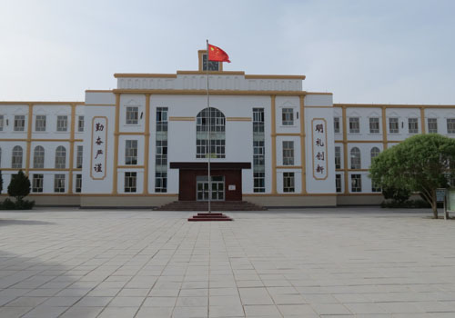 信息公开：喀什农三师对面巷子到底藏着什么不为人知的故事？