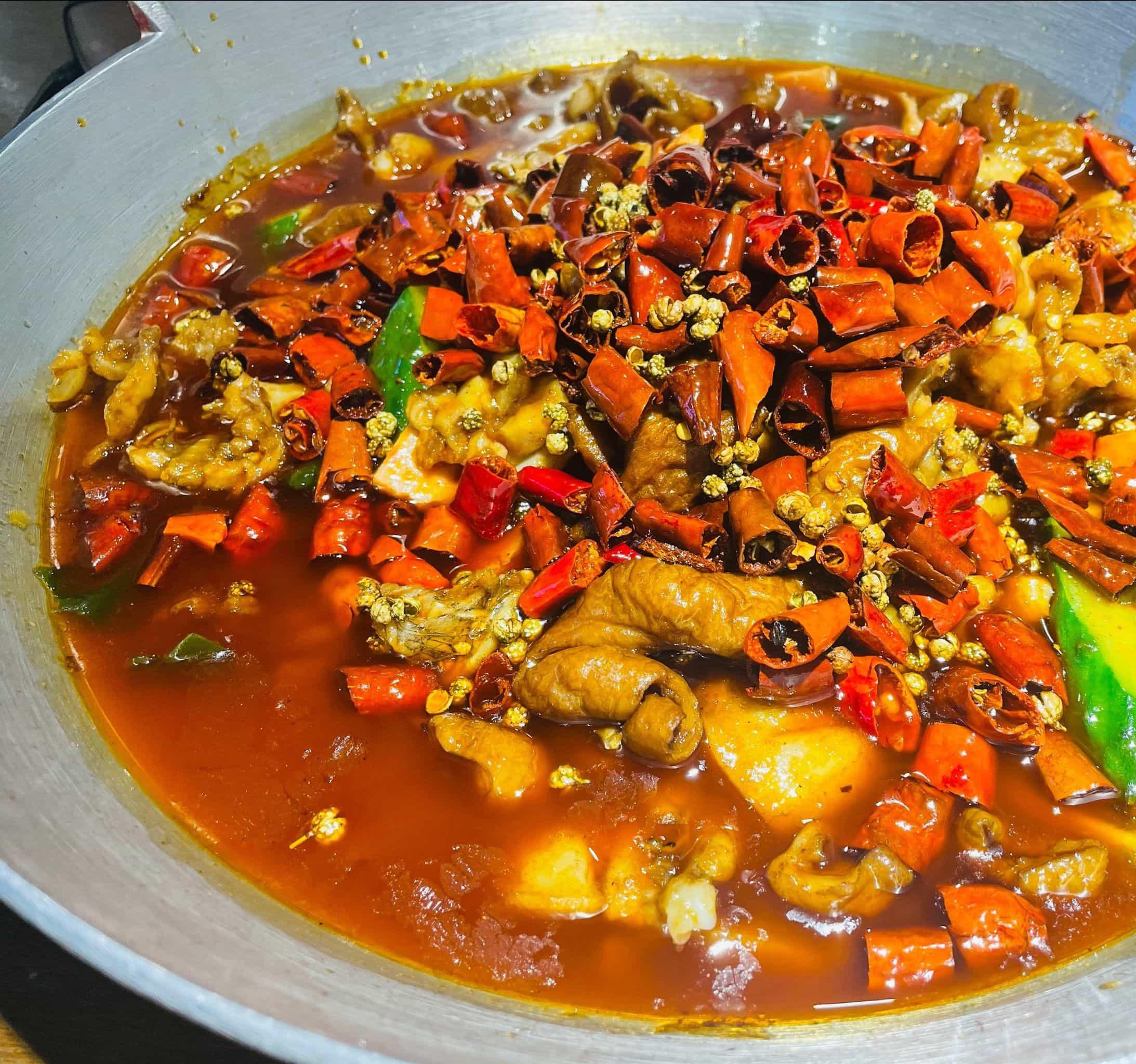 襄阳火车站巷子地道美食指南 本地人推荐小吃店与必吃攻略