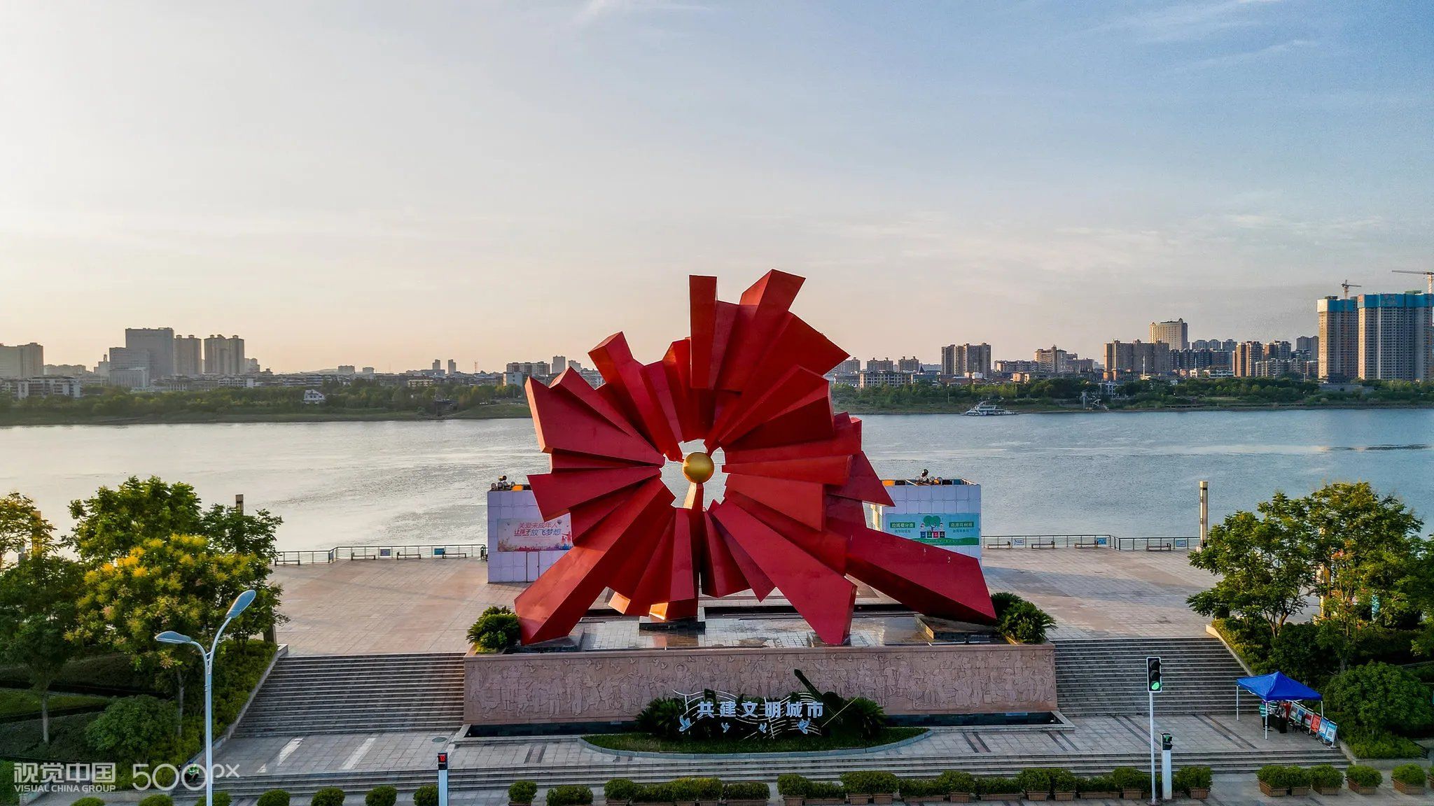 传统茶楼如何借力信息交互打造城市文化新地标——栖凤楼五年运营深度解析