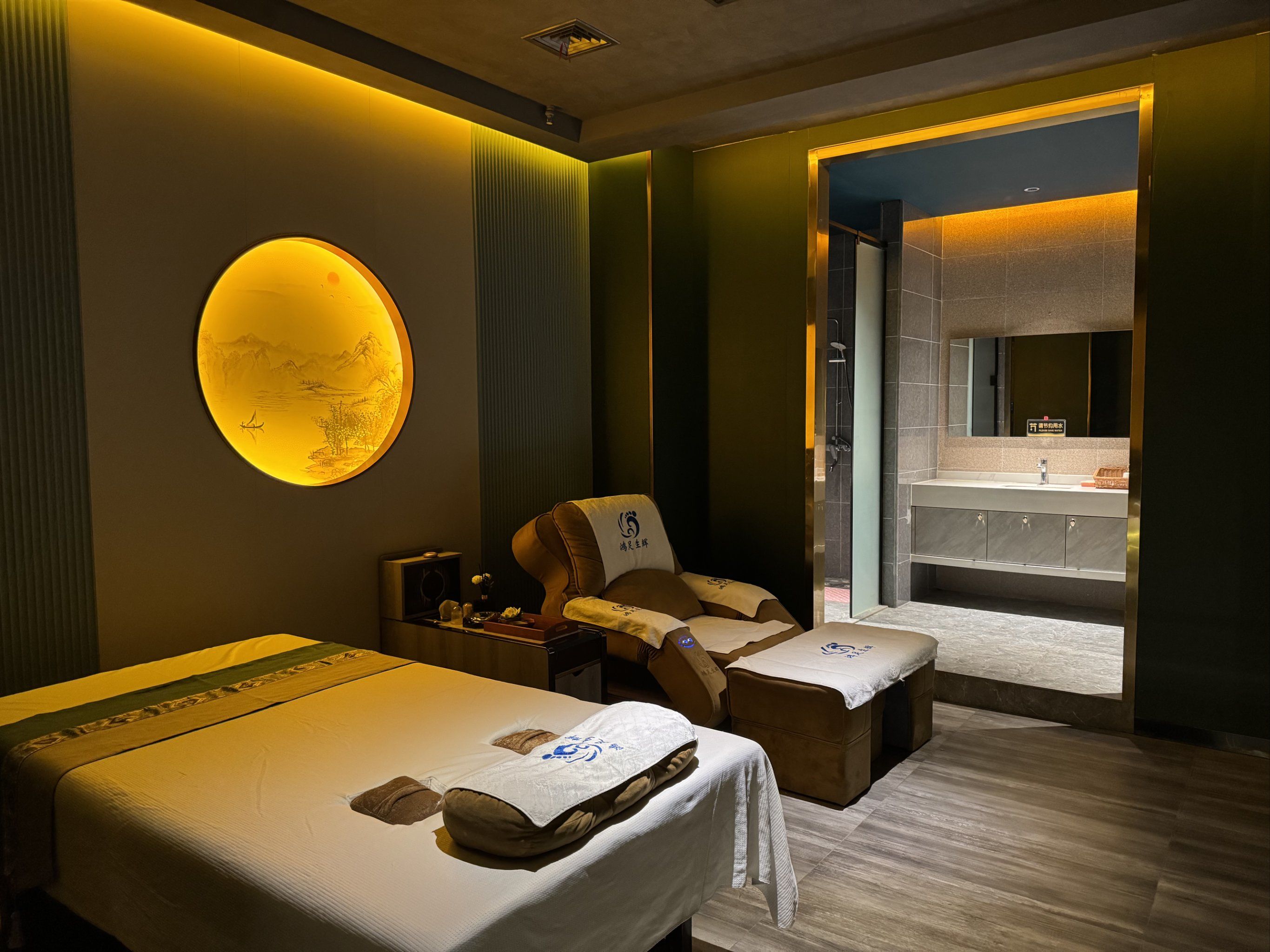 为什么回头客都爱这五家按摩院的秘密服务？