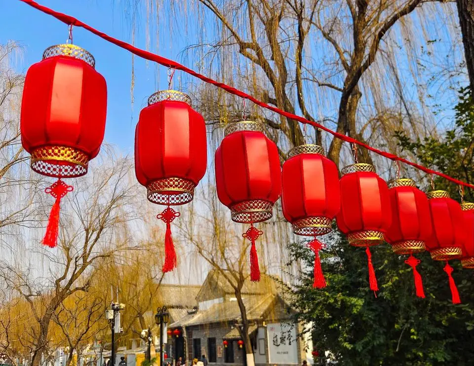 呼和浩特红灯笼区在哪