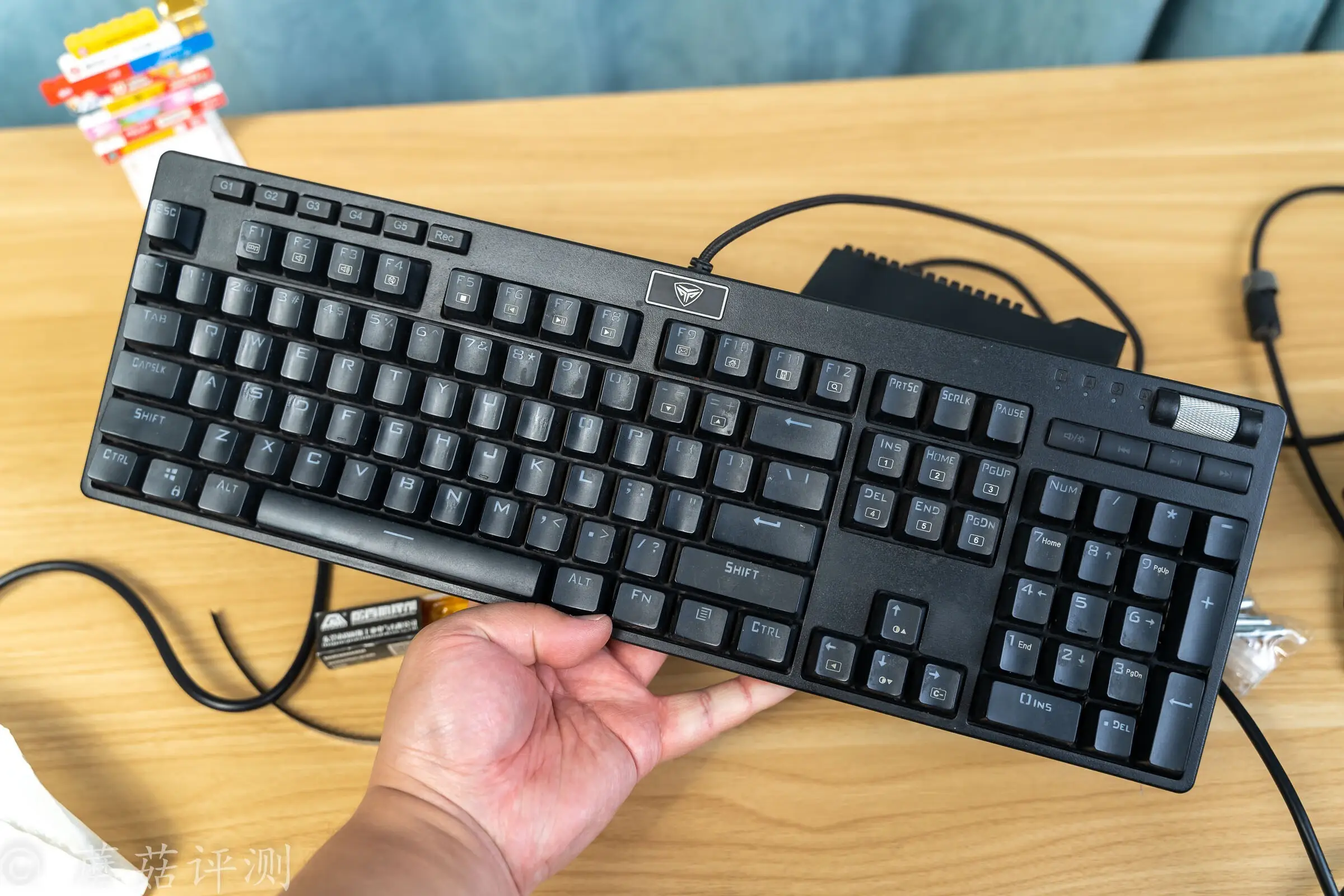 当导航失灵时：我在城市褶皱里发现的百米快乐定律