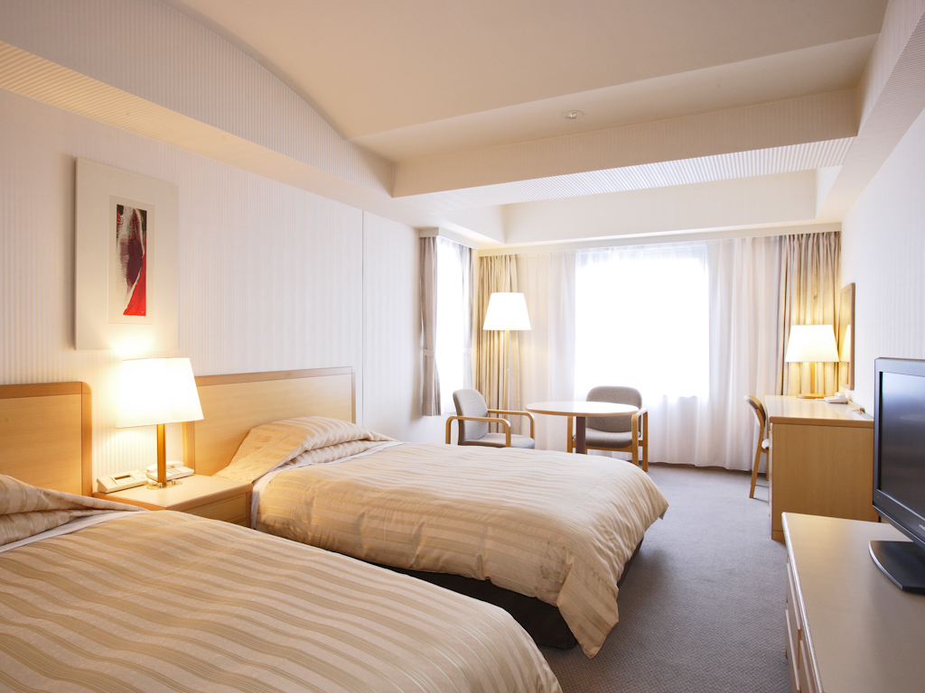 大学周边小旅馆为什么能月入3500？揭秘学生经济型住宿的三大赚钱模式