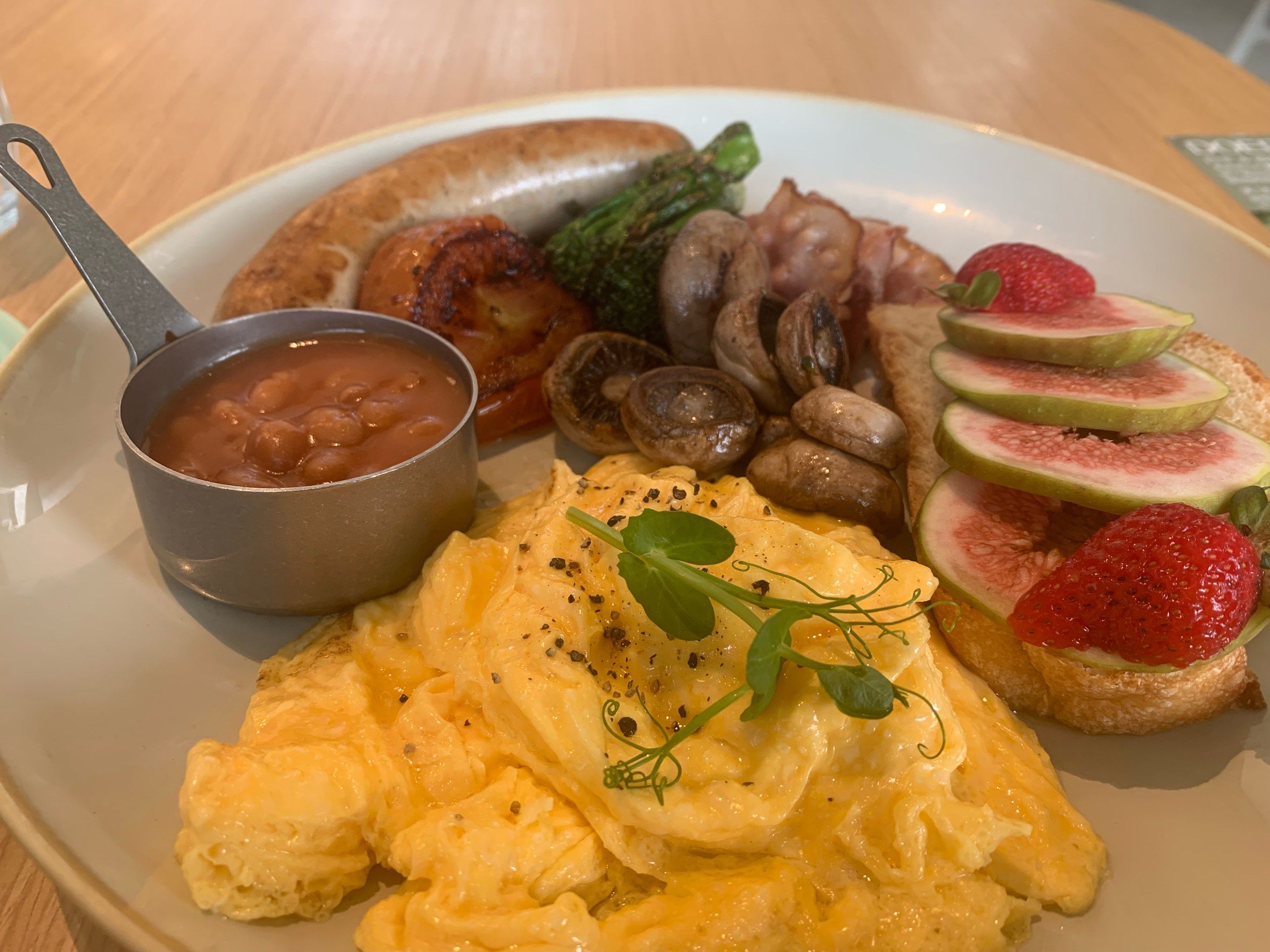 200元一条龙快餐背后的商业密码：谁在消费？如何盈利？