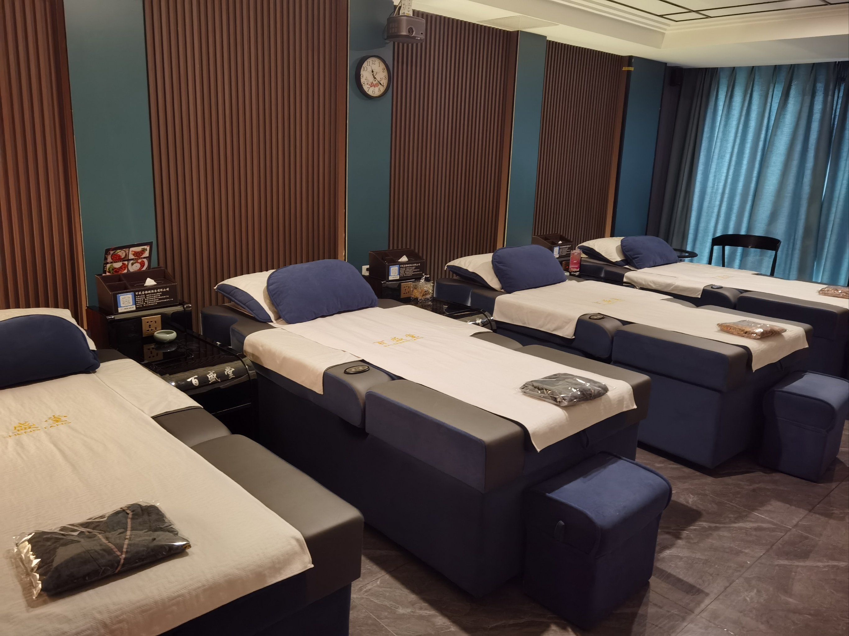 近日最新声明：密云区足疗粉灯怎么找？2025最新体验与行业真相揭秘