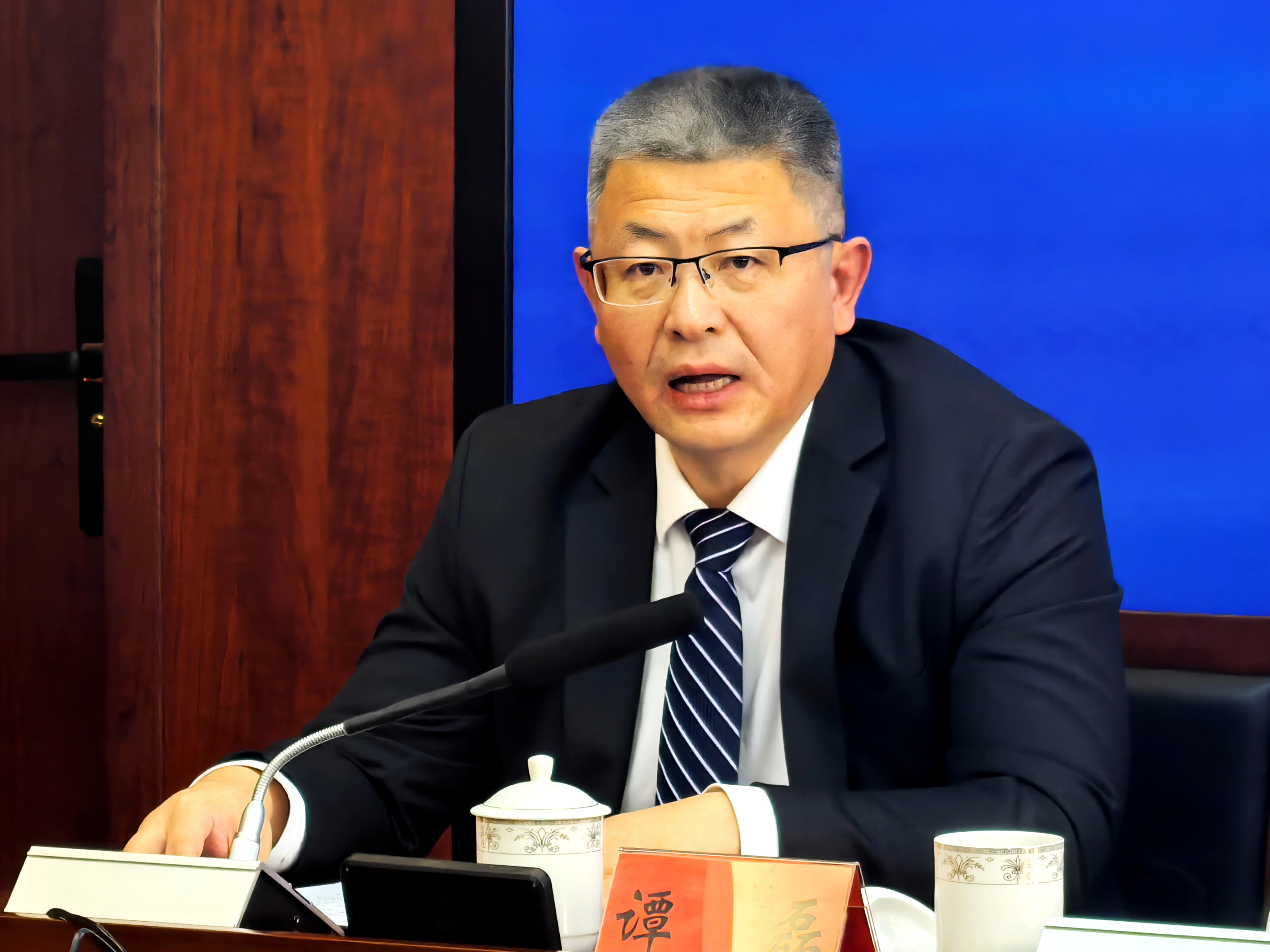 赣州女人找鸭子是在上面还是下面