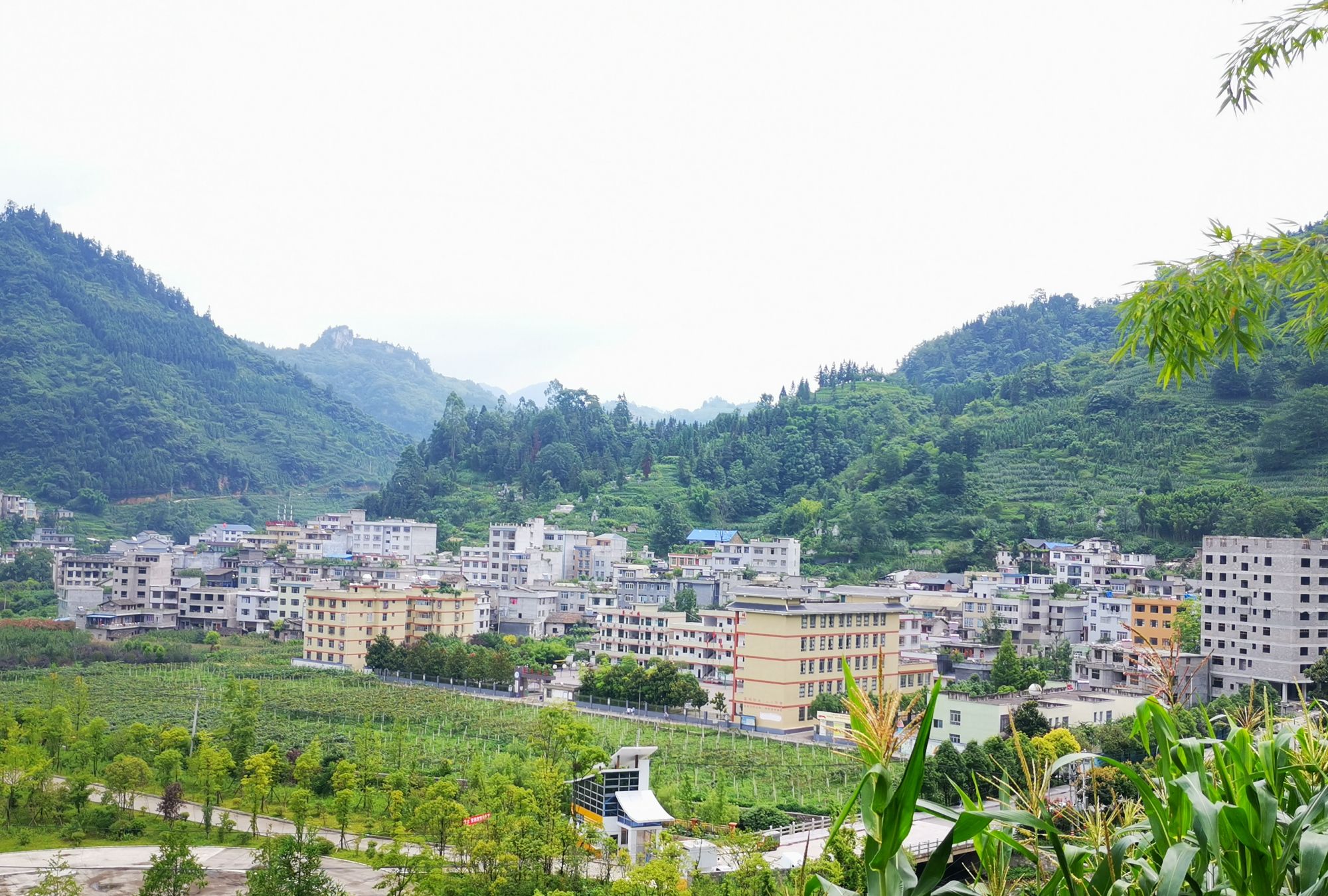 近日消息显示：长安镇霄边小巷子还能玩吗？2025最新游玩攻略与体验分享