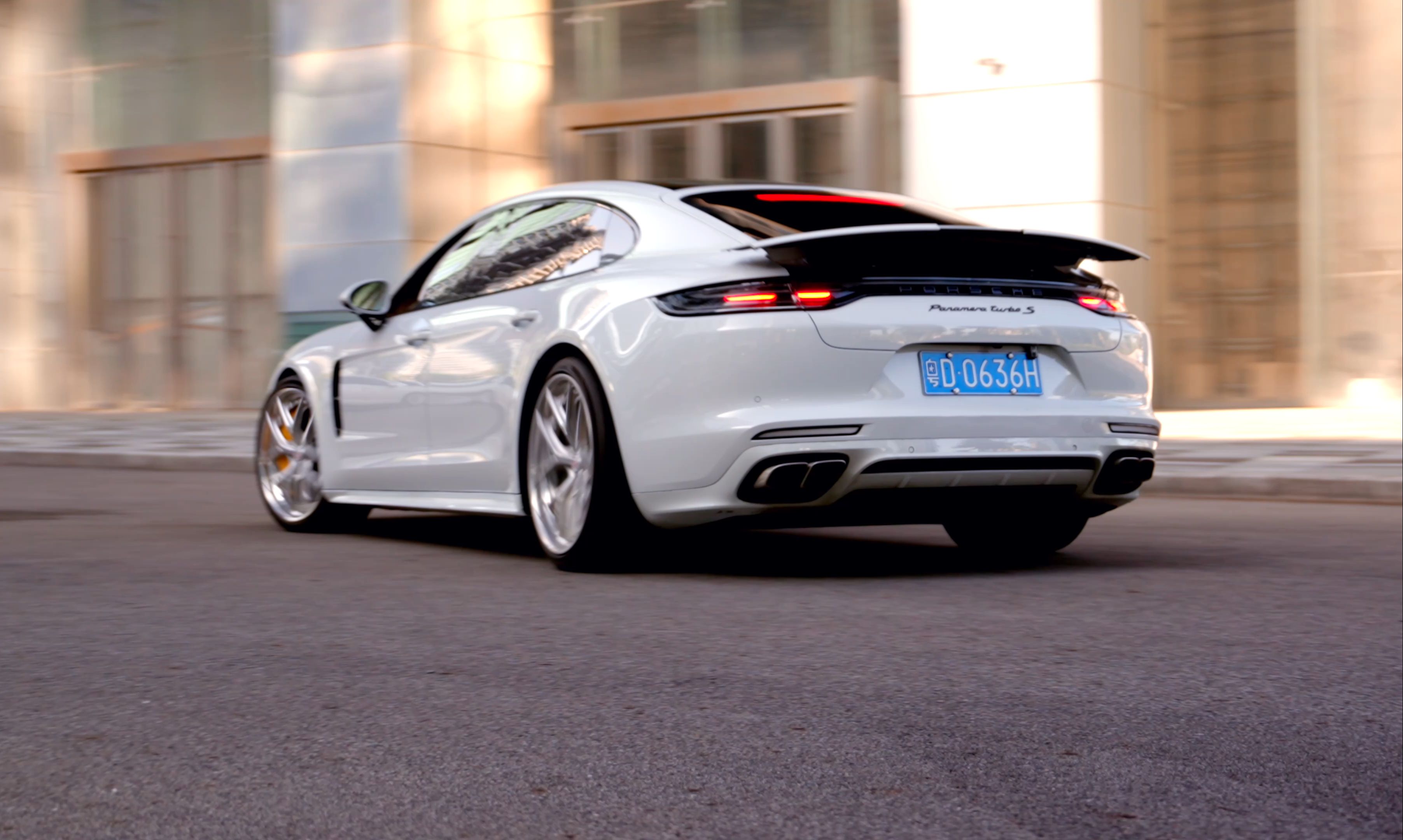 帕拉梅拉多少钱 帕拉梅拉和保时捷啥区别