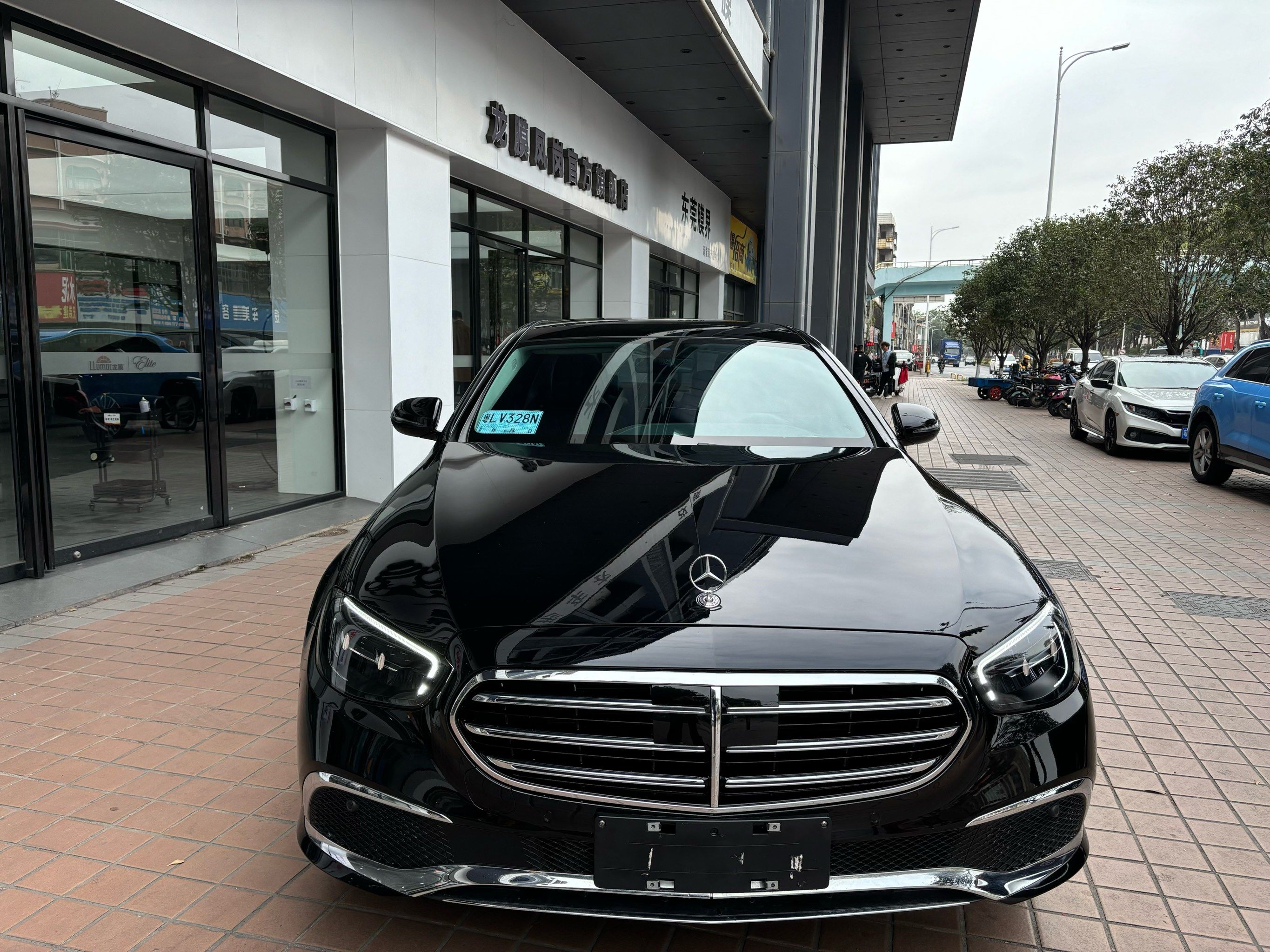 奔驰E300和E260区别对比 奔驰E260优缺点解析