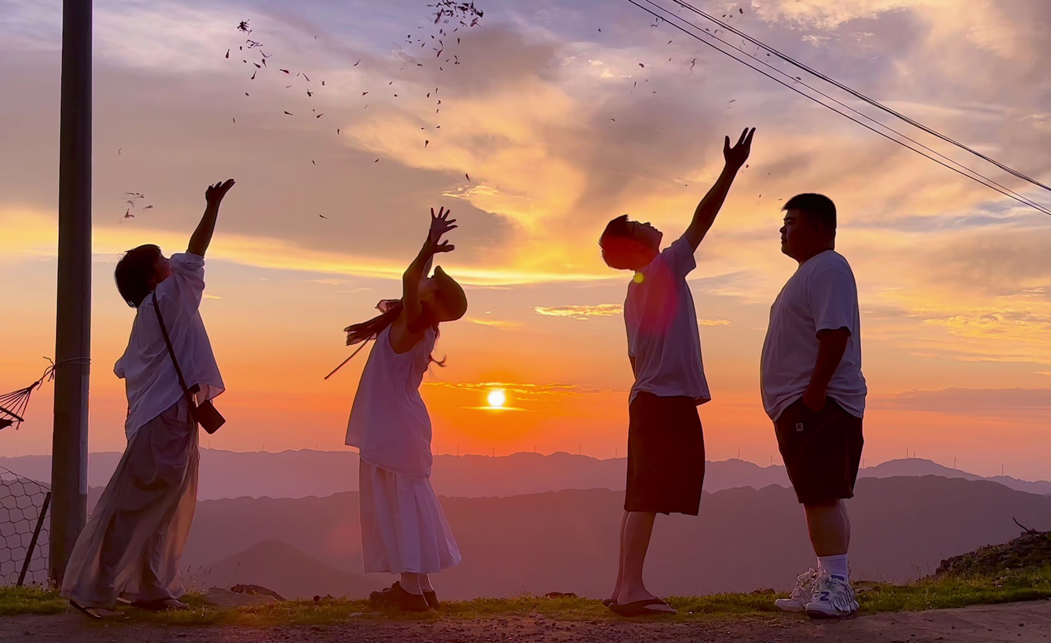 五一出行如何避坑选茶？品茶APP省50%选购时间