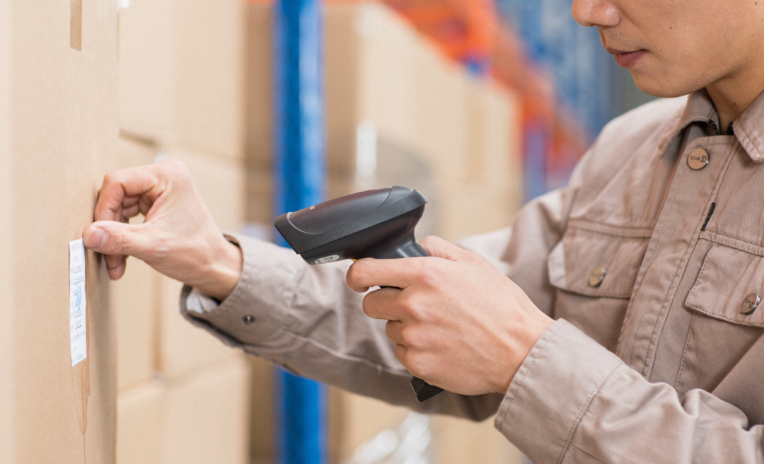 扫码遇美女总被骗？3步验证法避坑省万元