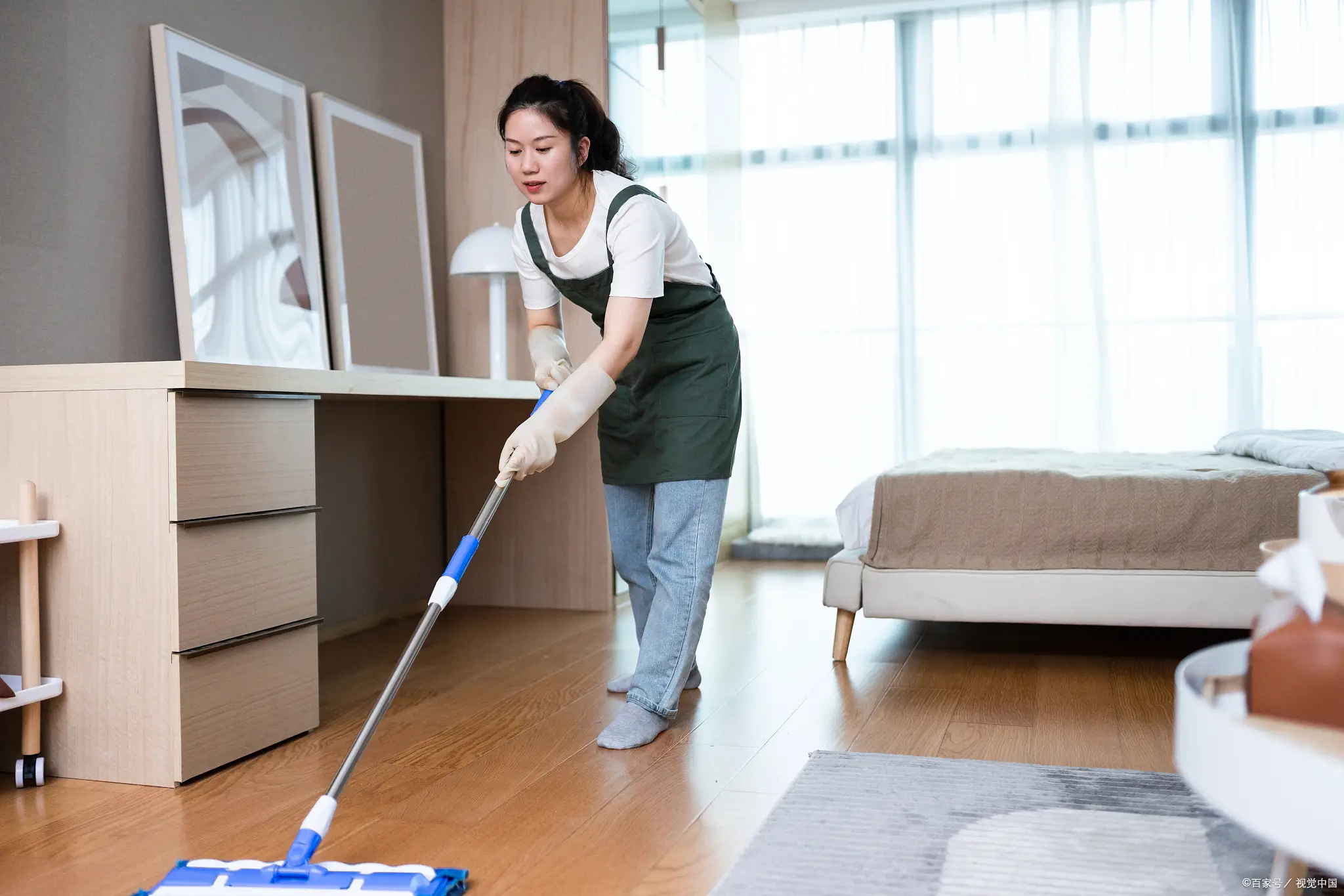 为什么90%家庭不敢请保洁？“鸡婆”微信上门服务如何省40%费用全流程揭秘