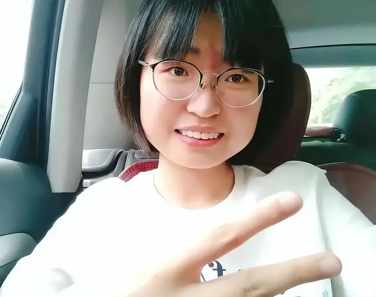 大同普通人如何寻找外围女生及普通人到底是什么