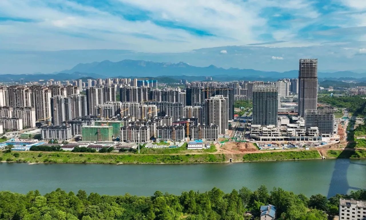 突发状况：上饶晚上哪条巷子好玩推荐哪些巷子夜游最值得去？