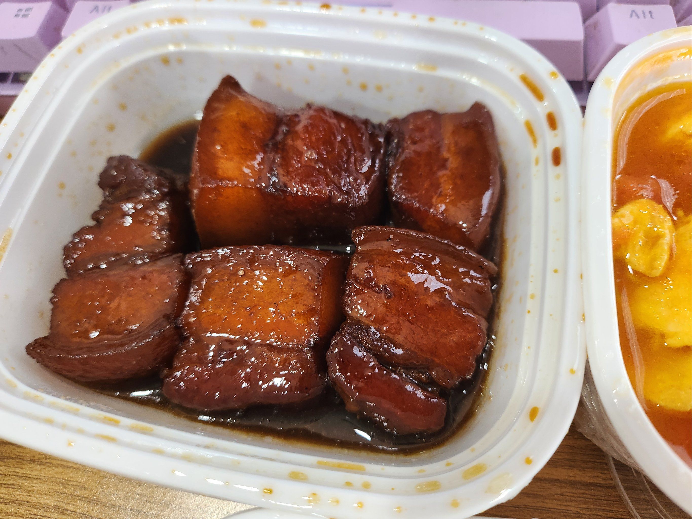 遵义外卖媛怎么轻松找到——贵州小伙酒店生活的秘密与本地趣闻揭秘