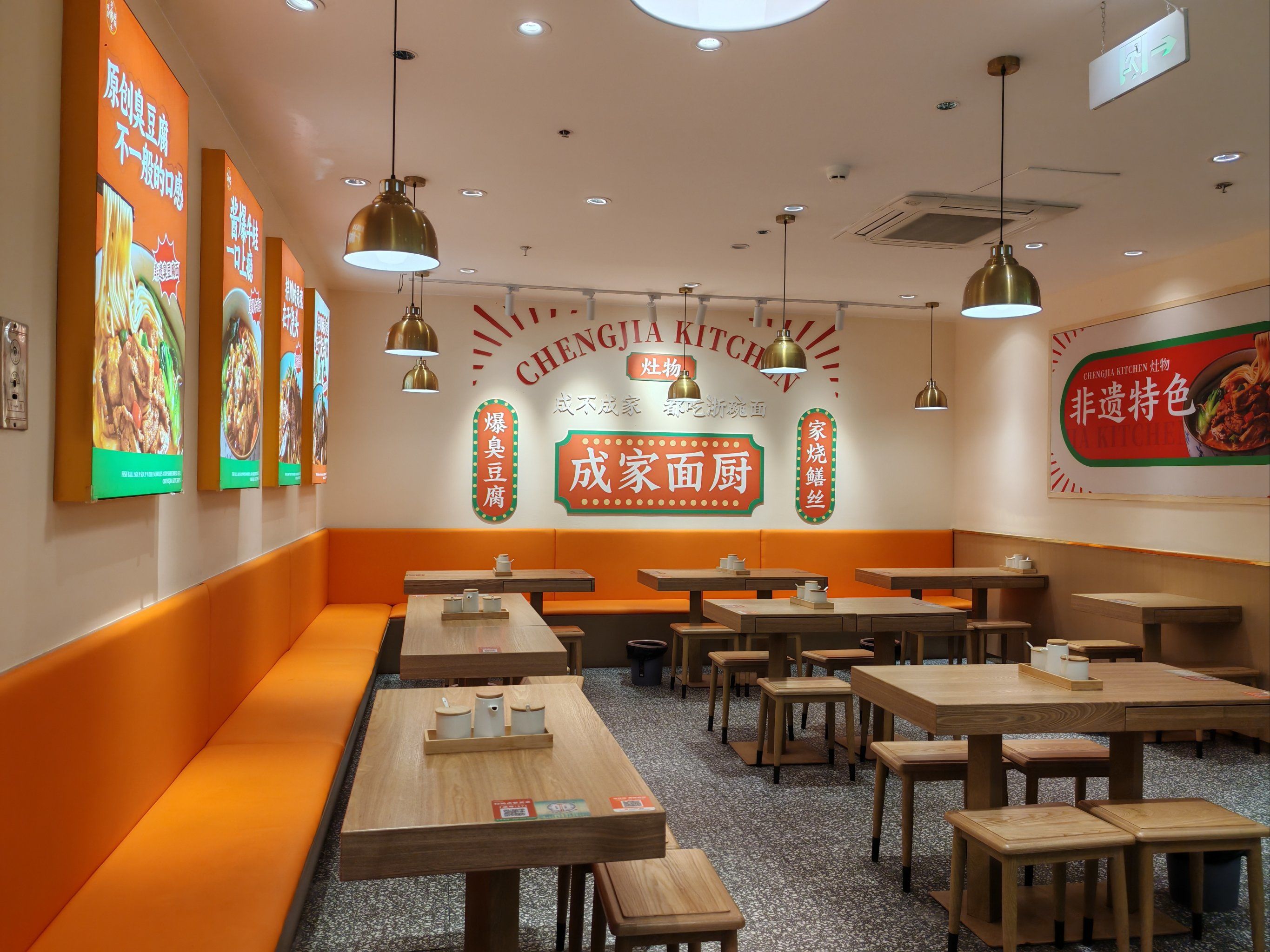 当莎士比亚遇见短视频：文艺精品与快餐文化的生存博弈