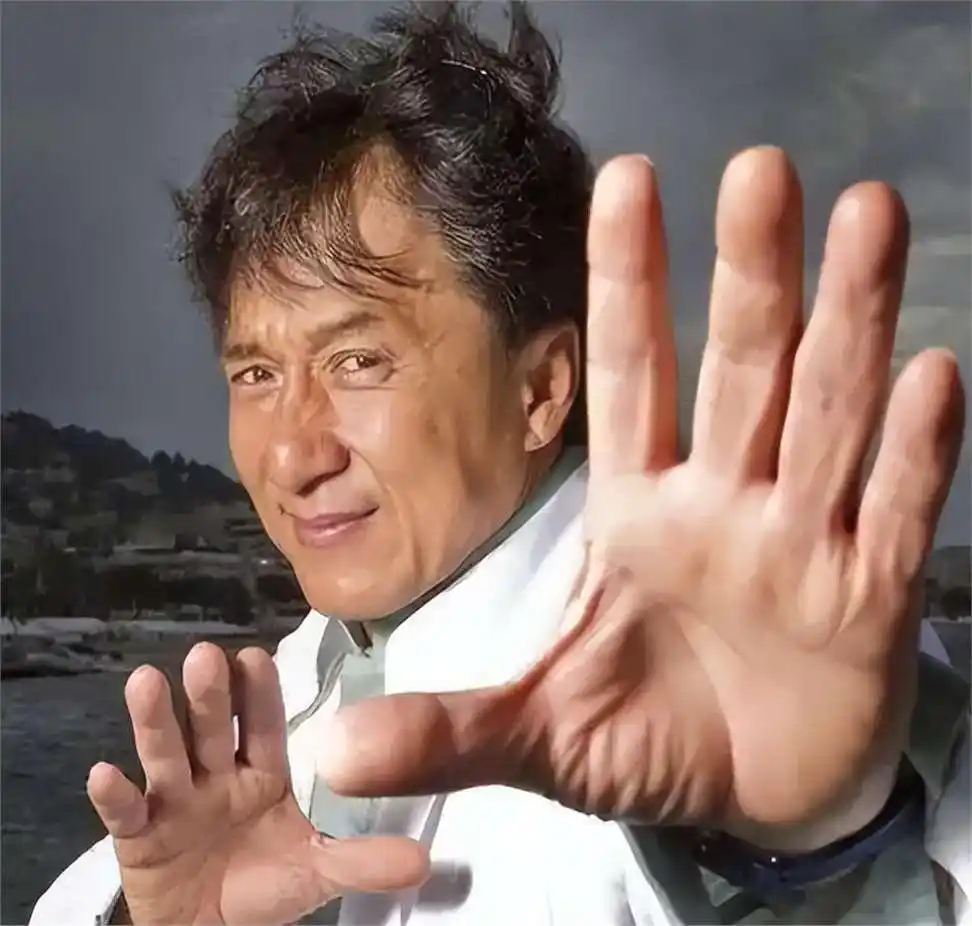 成龙：人生怎论对错，唯坦诚尔...