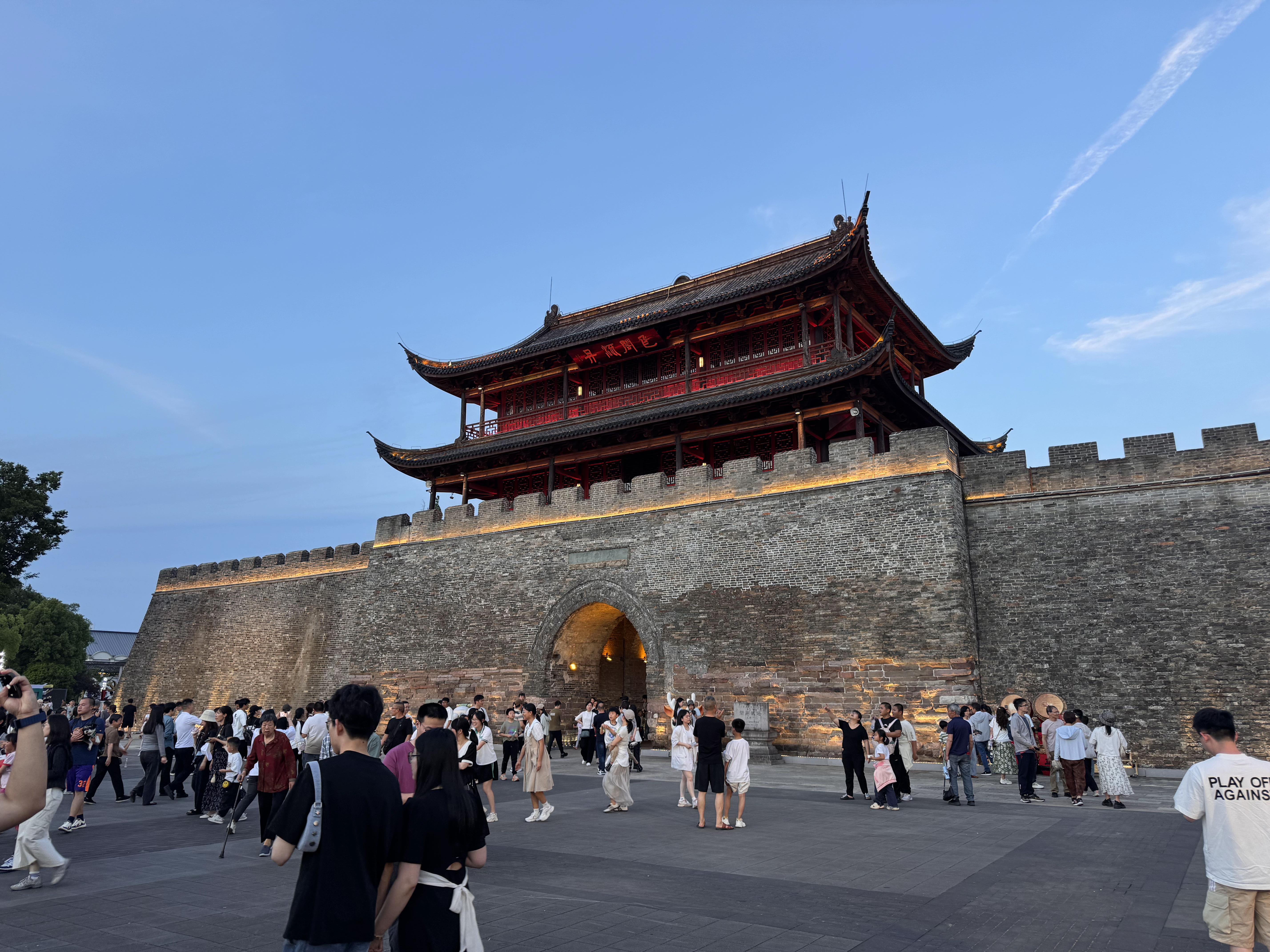 衢州大学怎么找到女生卖的