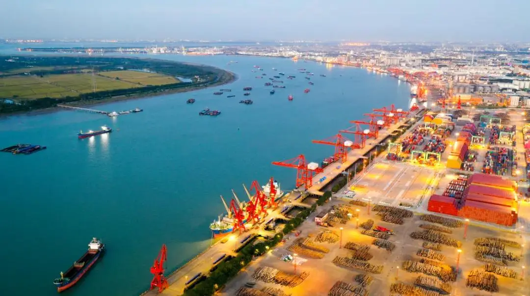 惠州老街百元消费指南：如何用100块吃遍小巷宝藏？