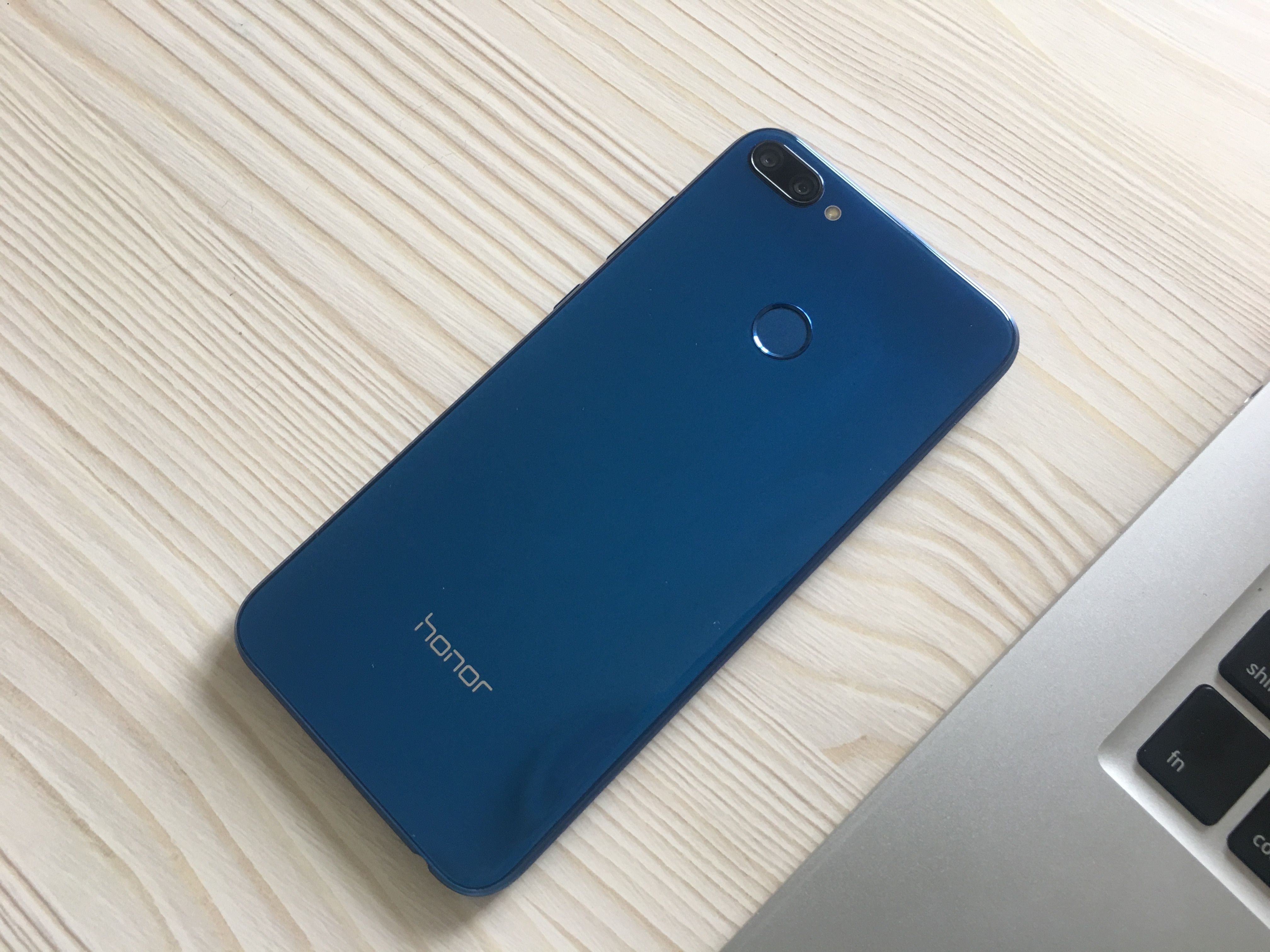 honor9i是什么型号 honor9i手机配置和价格