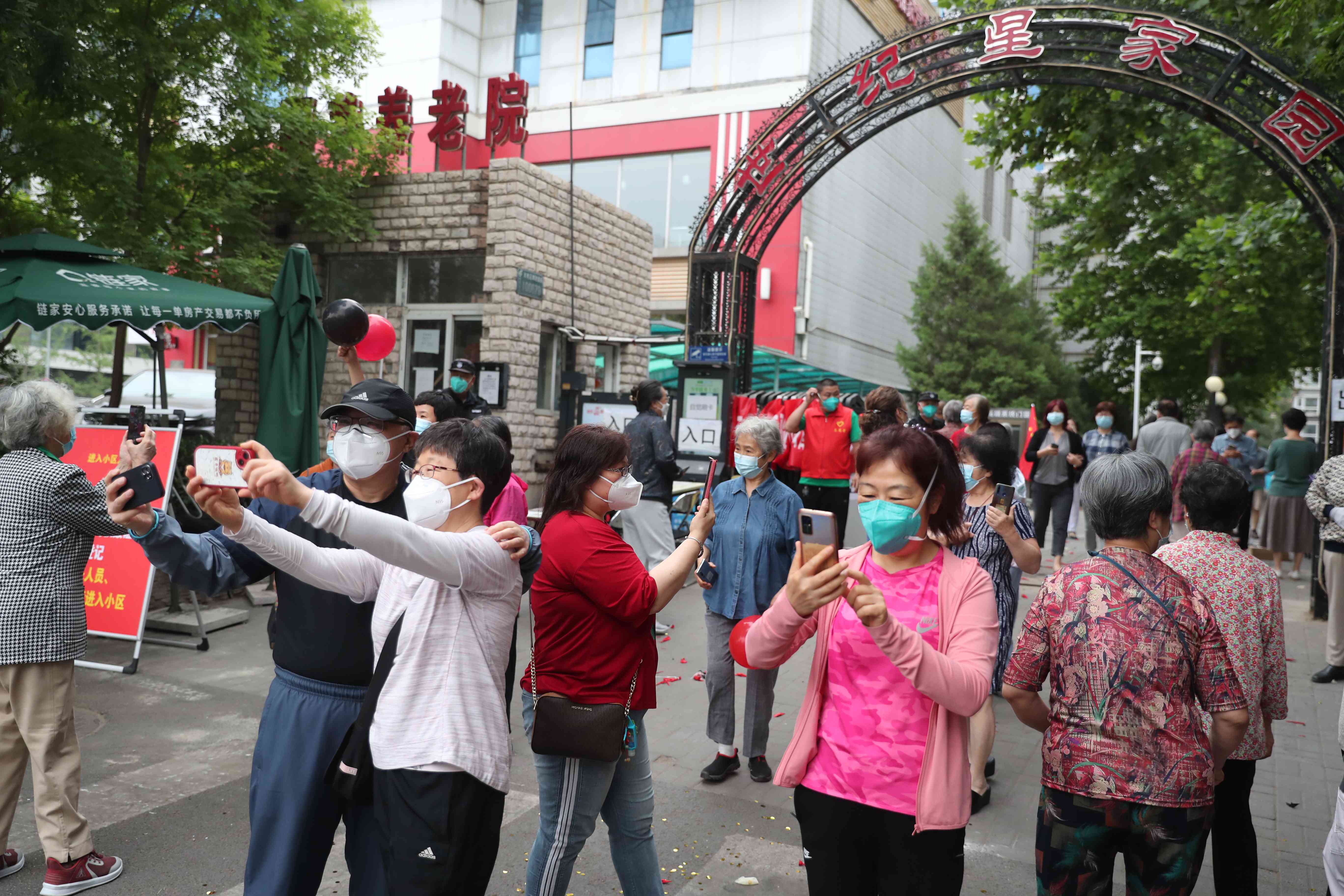 如何用400元实现QQ无限次登录？_揭秘零成本防封号技巧